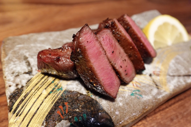 Uni & US Kobe Beef Sashimi (3pcs)