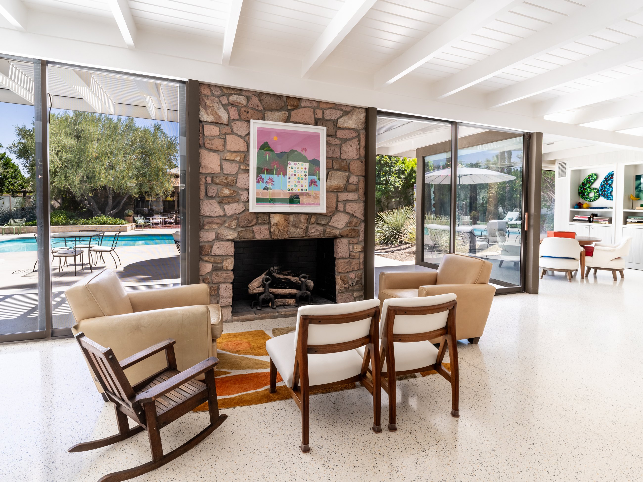 Sitting room with fireplace