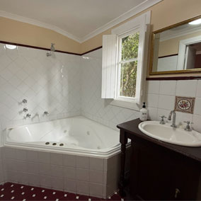fig tree family cottage bathroom