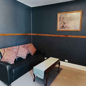 milers hut living room