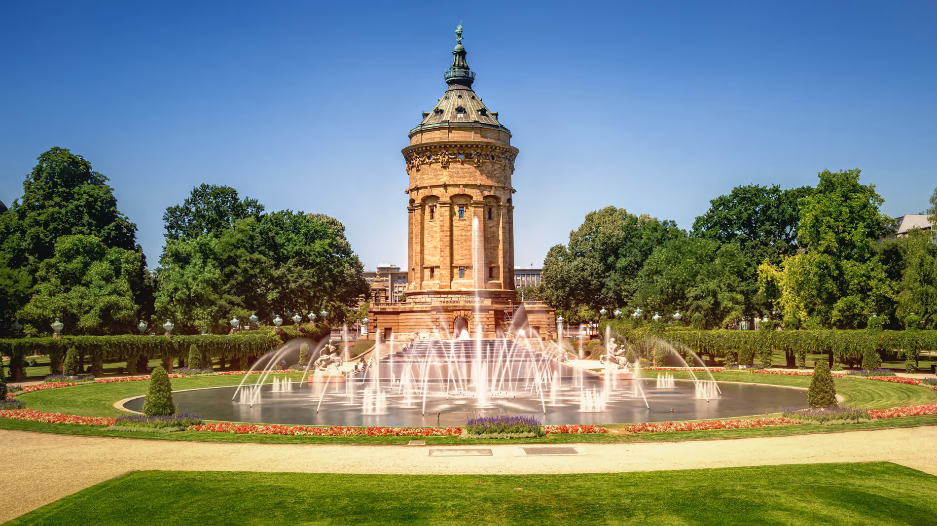 Wasserturm in Mannheim als regionales Motiv für die Webdesign Agentur Mannheim von Web Ästhetik