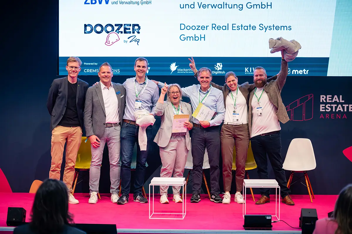 Die Gesamtsieger: ZBVV Zentral Boden Vermietung und Verwaltung GmbH und ihr Tandempartner Doozer Real Estate Systems GmbH