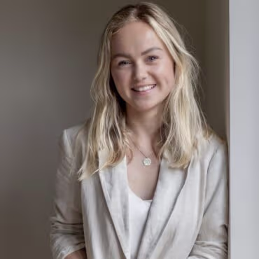 Portret van Hanne Jager, online coach van Personal Body Plan voor afvallen, spieropbouw, mindset en emotie-eten.