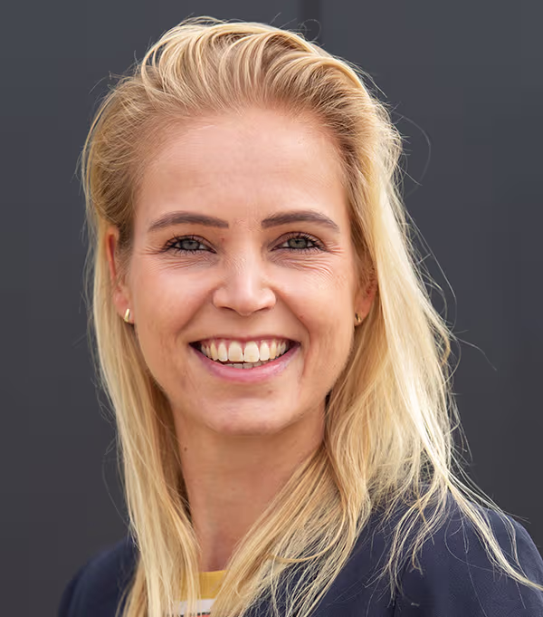 Portret van Franca Hendriks, online coach van Personal Body Plan voor afvallen, spieropbouw, zwangerschap, fit na de zwangerschap en hardlopen.