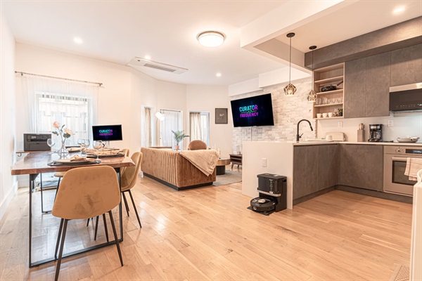 Stylish & Renovated 2Bd/2Ba+W/D&Balcony (Spacious)