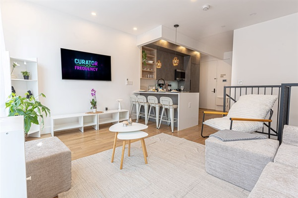 Spacious & Renovated Duplex Brooklyn with Backyard