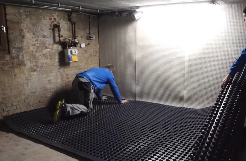 Kelder drainage bij insijpelend water