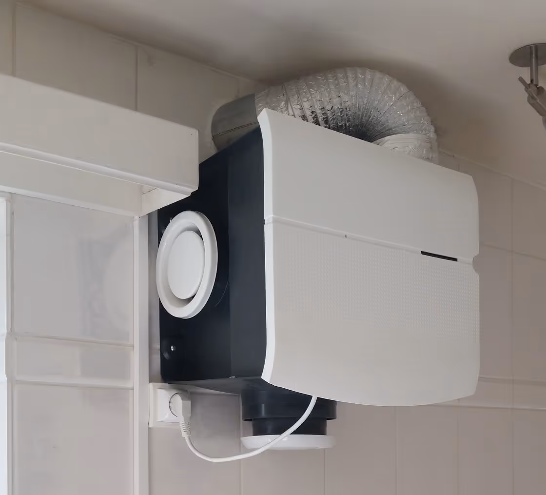 Ventilatie-installateur Pascal rolt zijn expertise uit