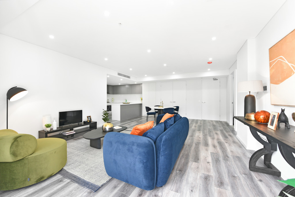 Oversized 3-Bedroom Apartment - Space, Style & Comfort