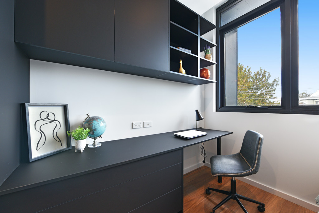 COOKING FACILITIES IN ROOMS - RENT INCLUDES ELECTRICITY WATER AND NBN INTERNET