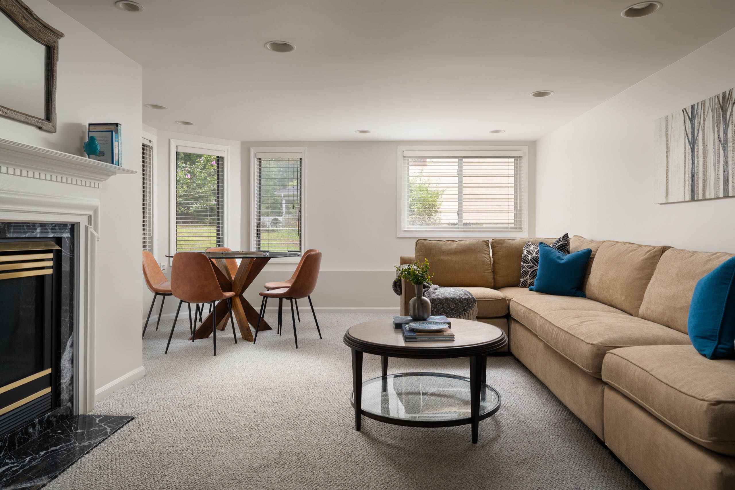 Livingston Residence — frame 3