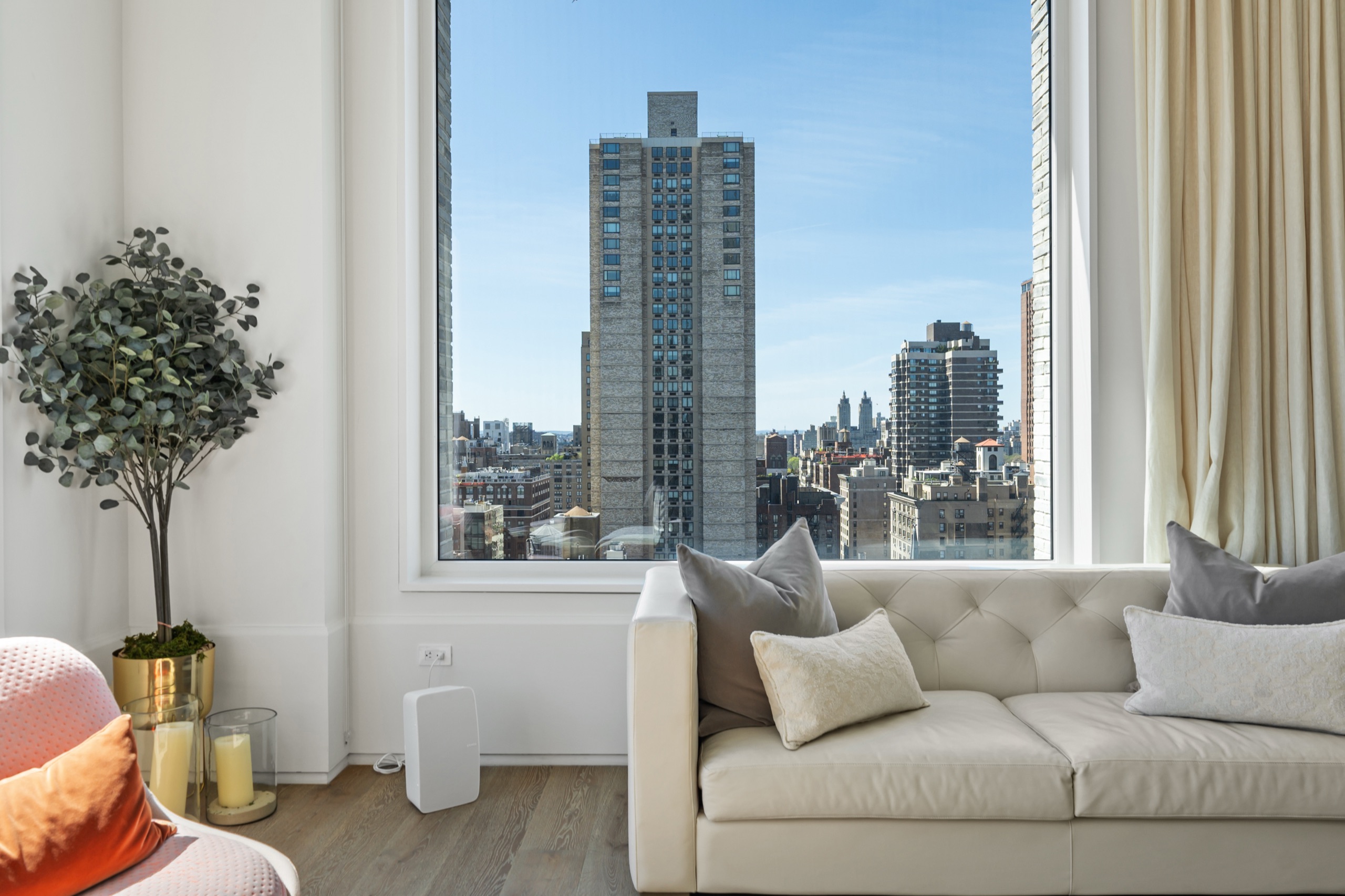 Upper East Side Residence — frame 3