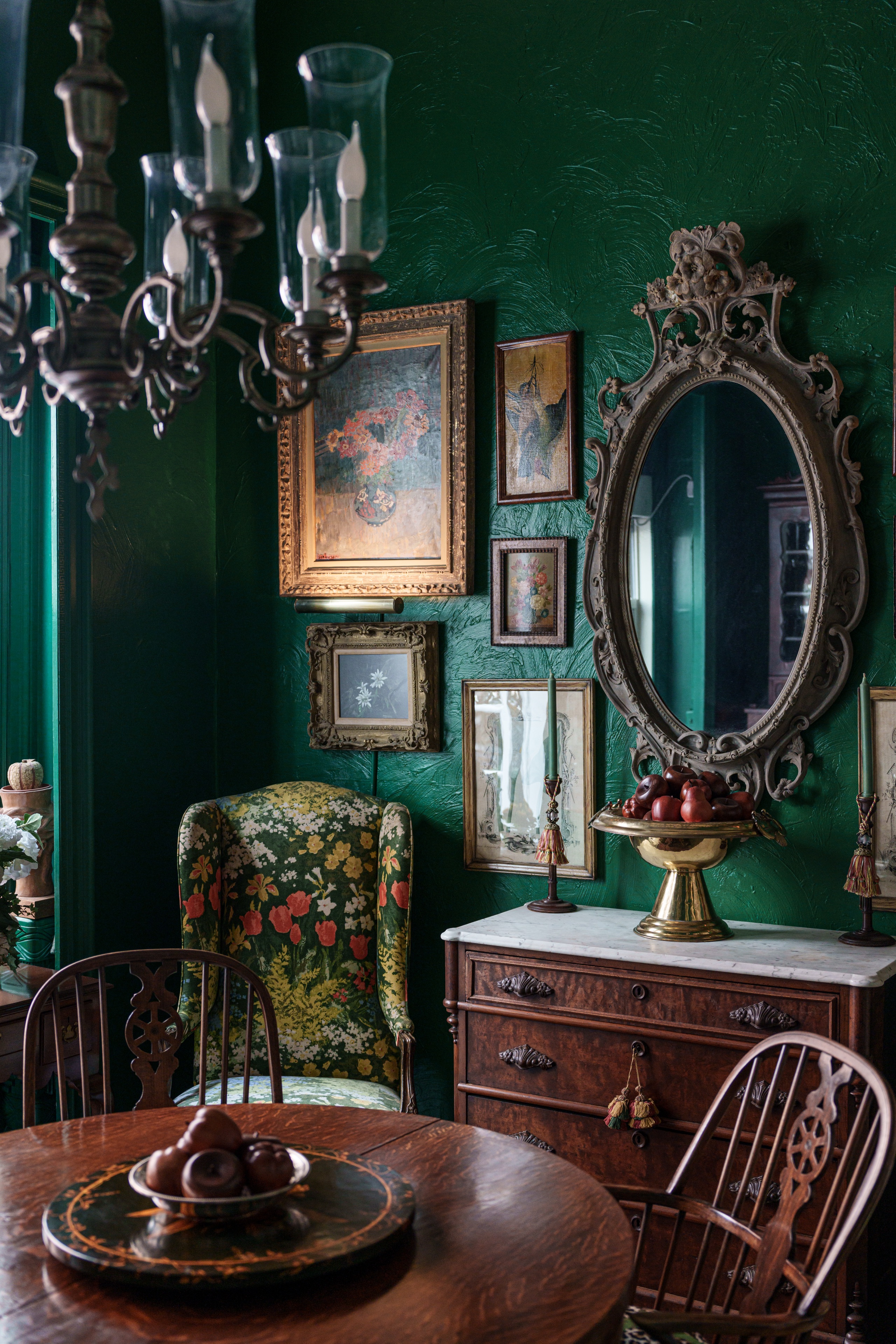 Sutton Place — frame 5