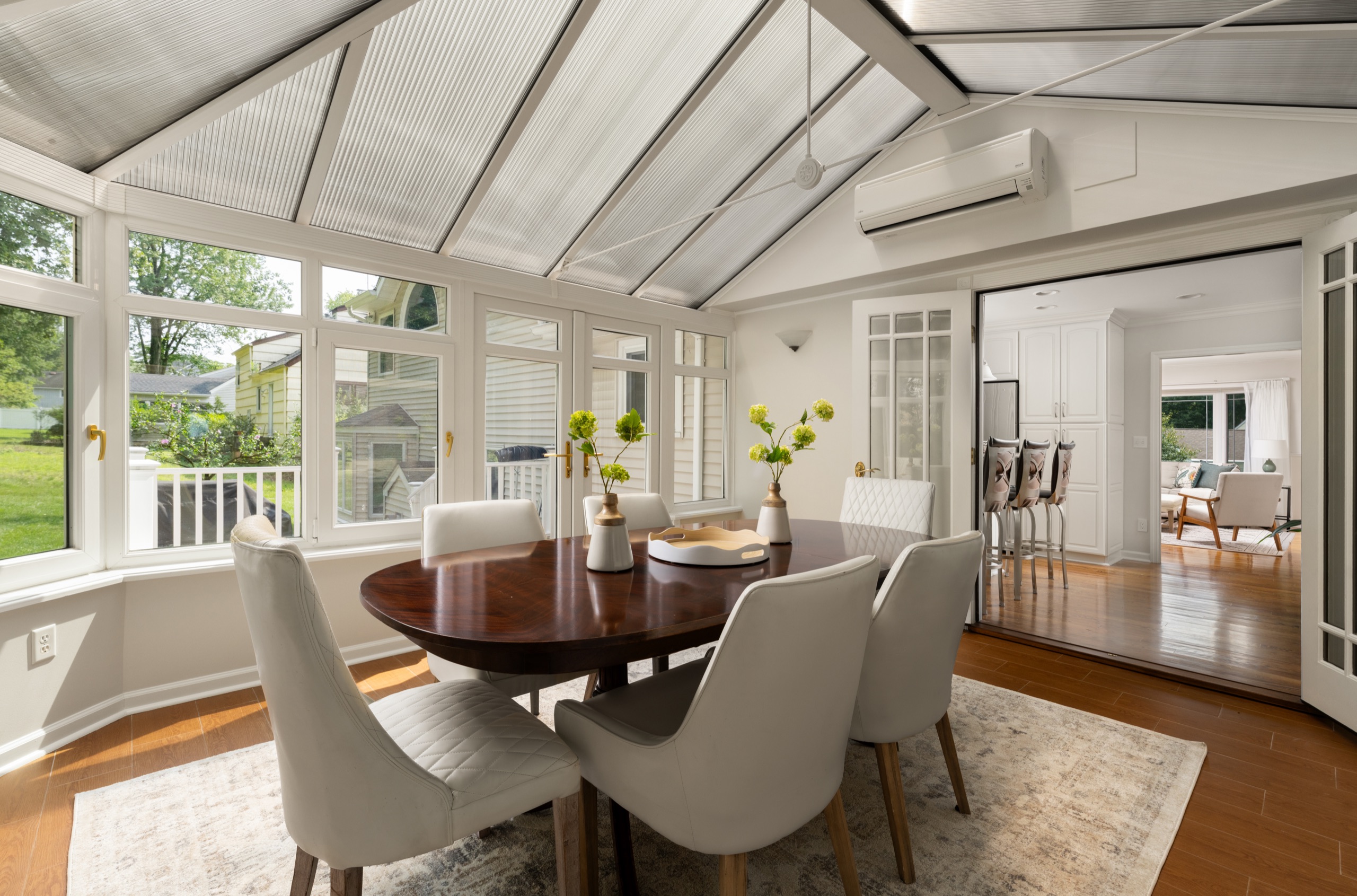 Livingston Residence — frame 6