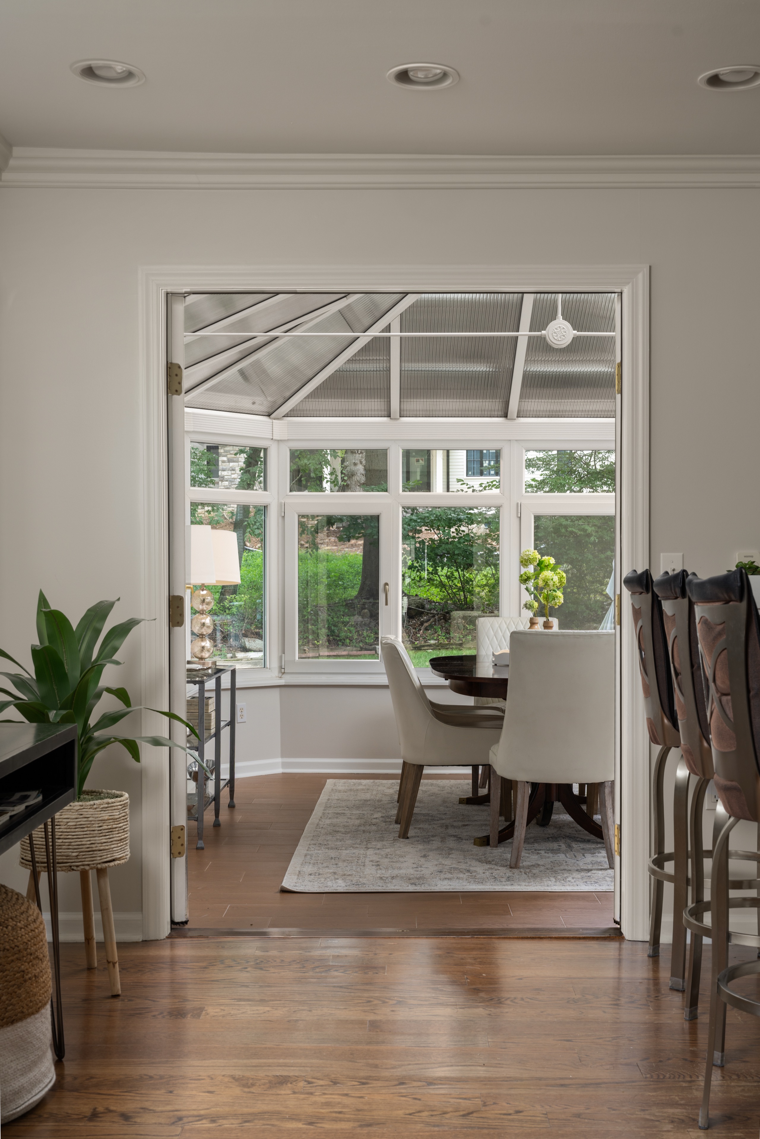 Livingston Residence — frame 7