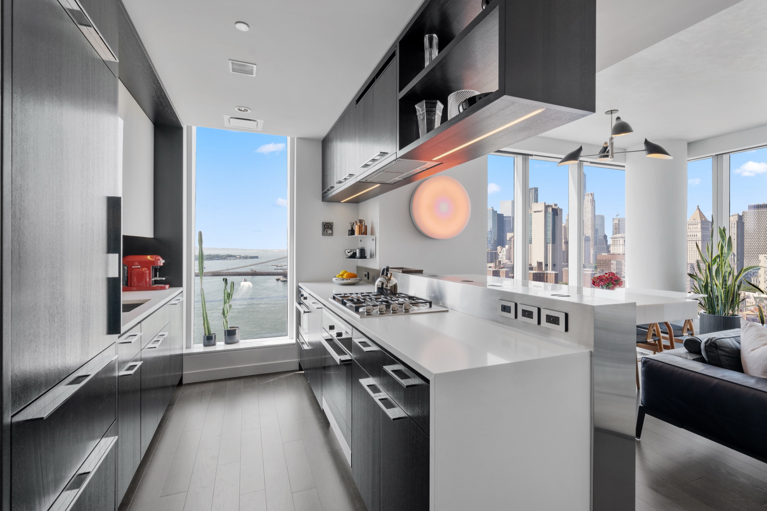 One Manhattan Square — frame 7