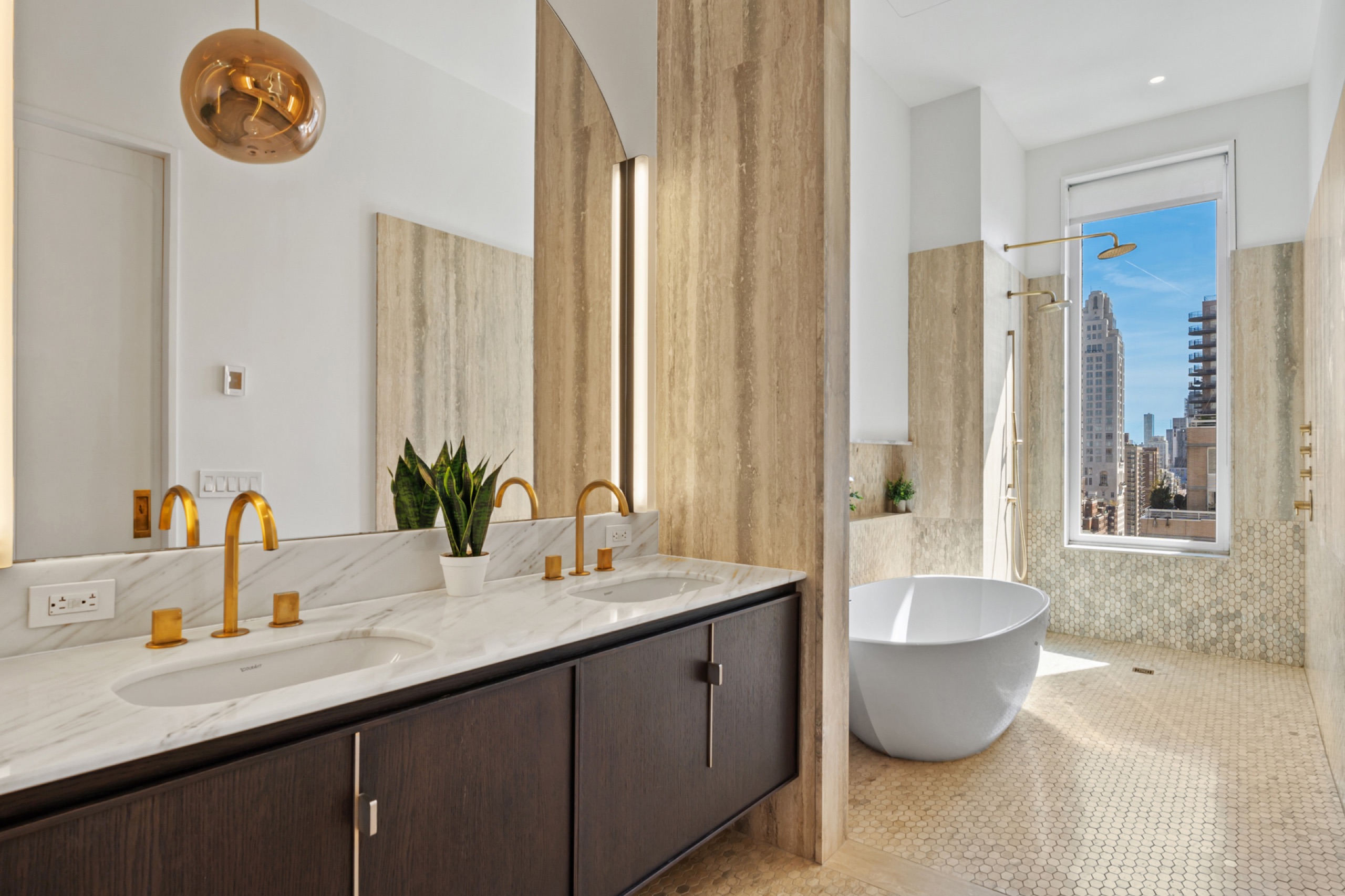 Upper East Side Residence — frame 9