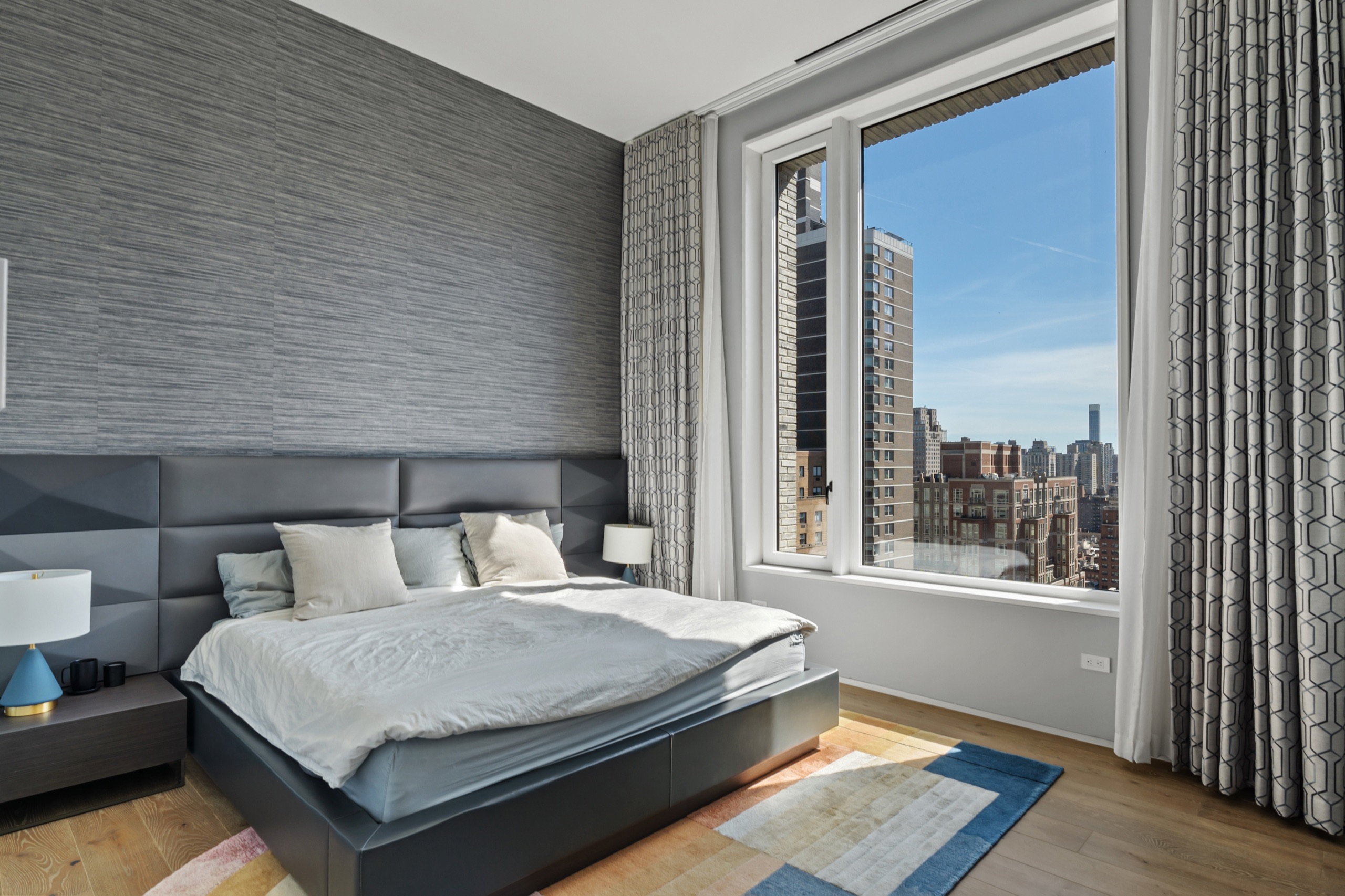 Upper East Side Residence — frame 8