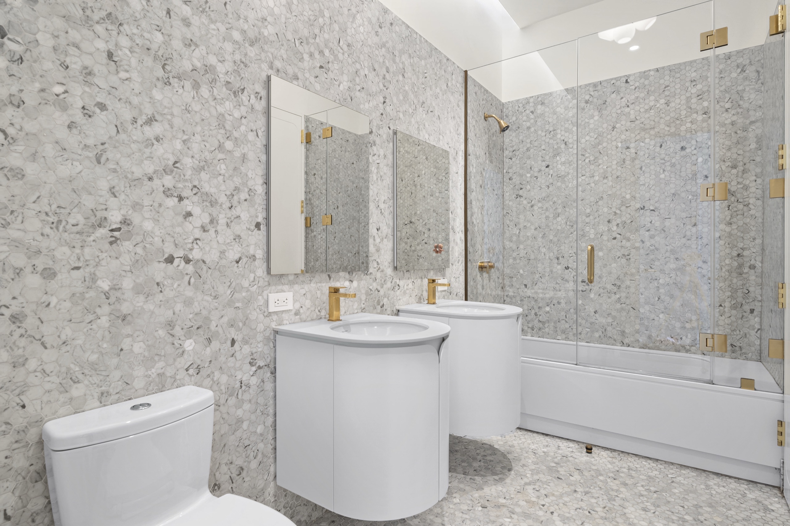 Upper East Side Residence — frame 12