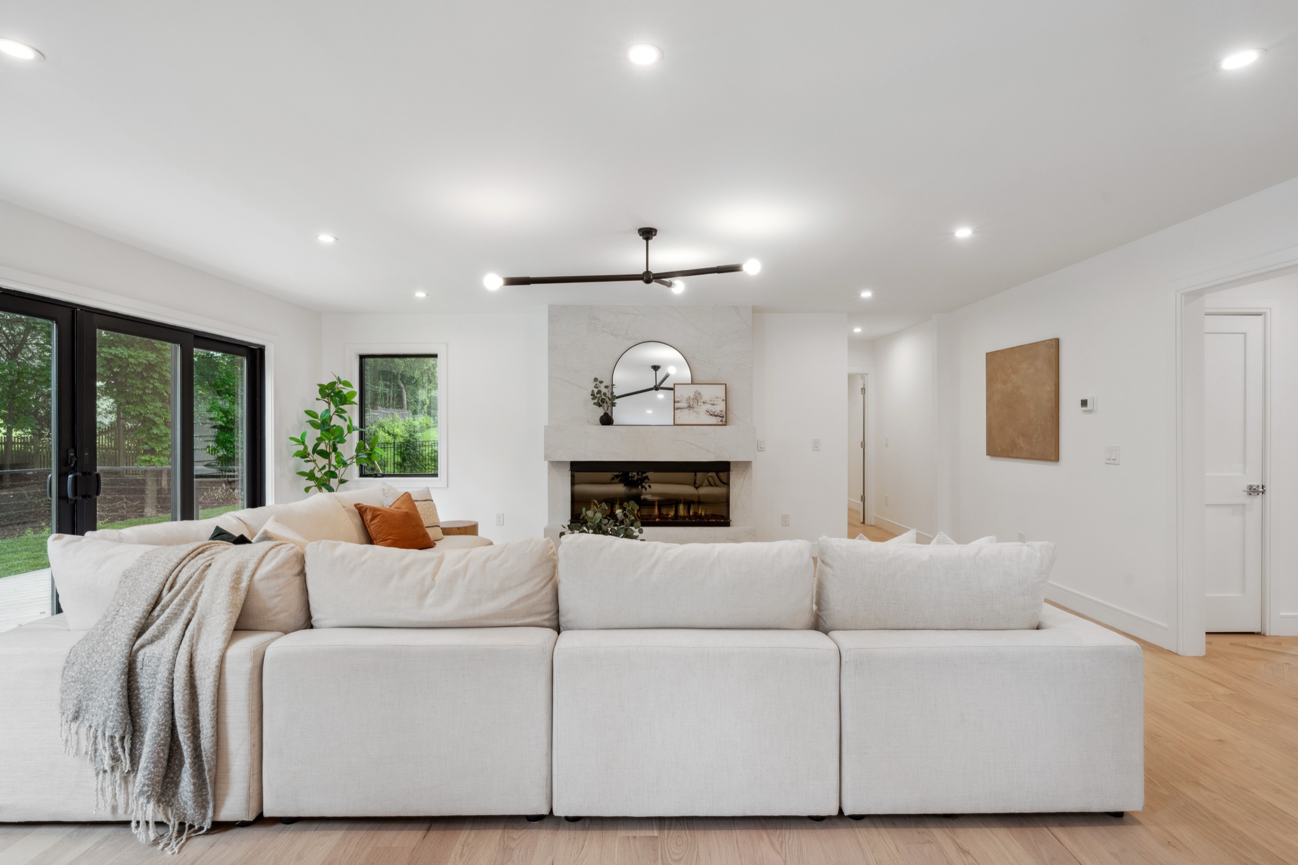 Short Hills Residence — frame 14