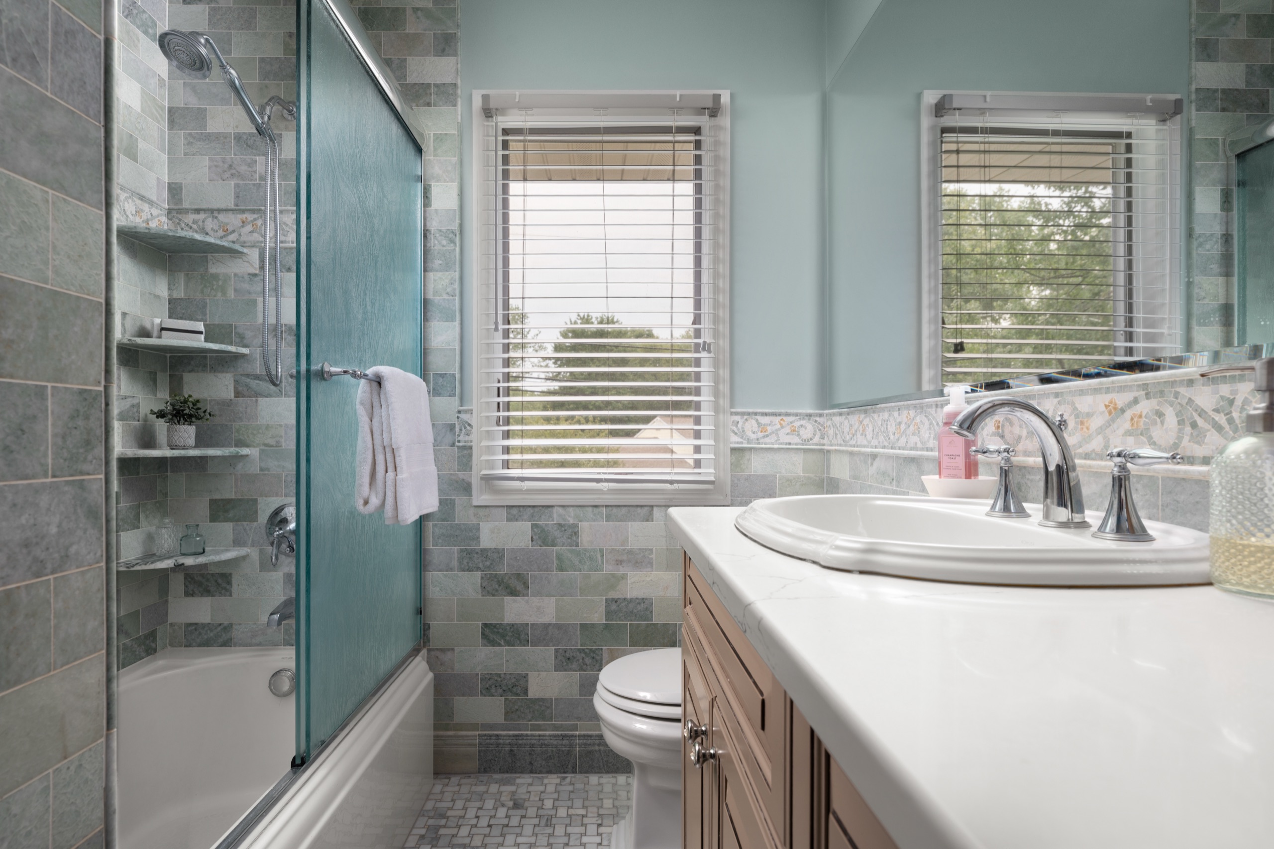 Livingston Residence — frame 17