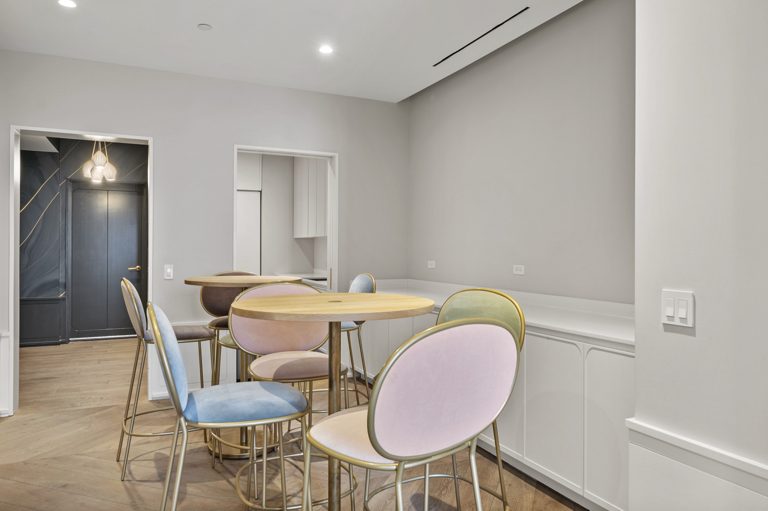 Upper East Side Residence — frame 19