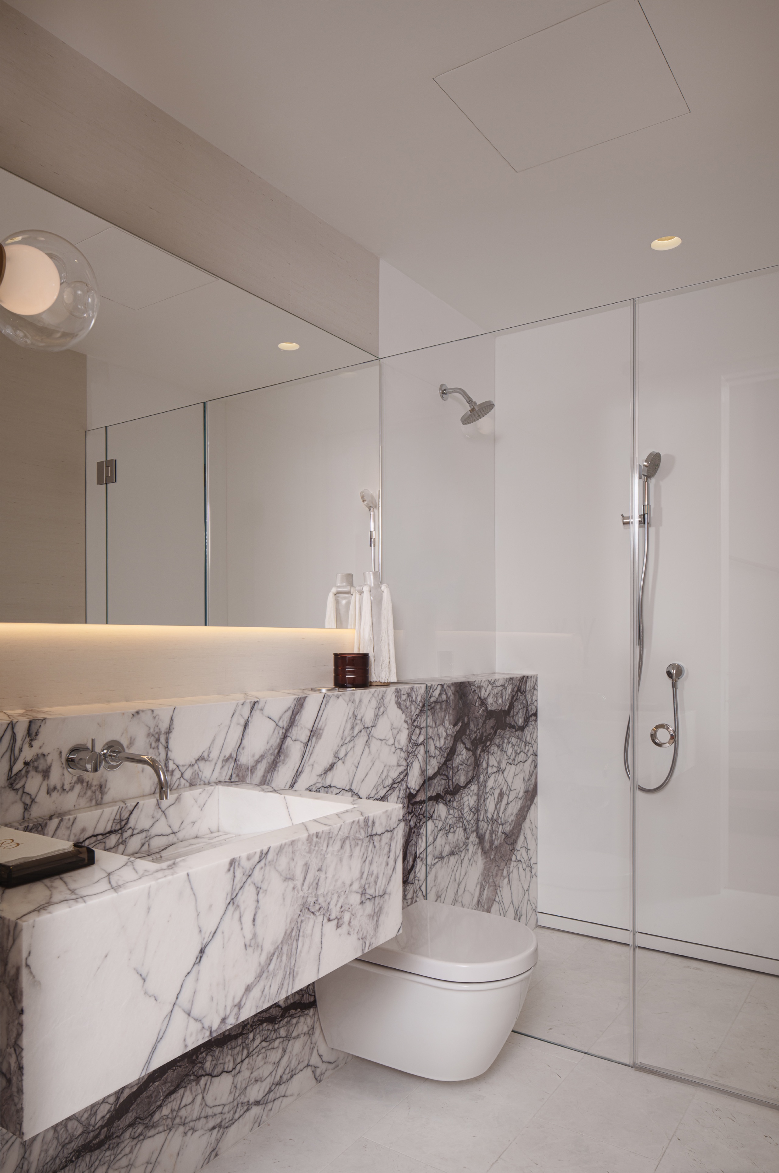 Upper West Side Residence — frame 32