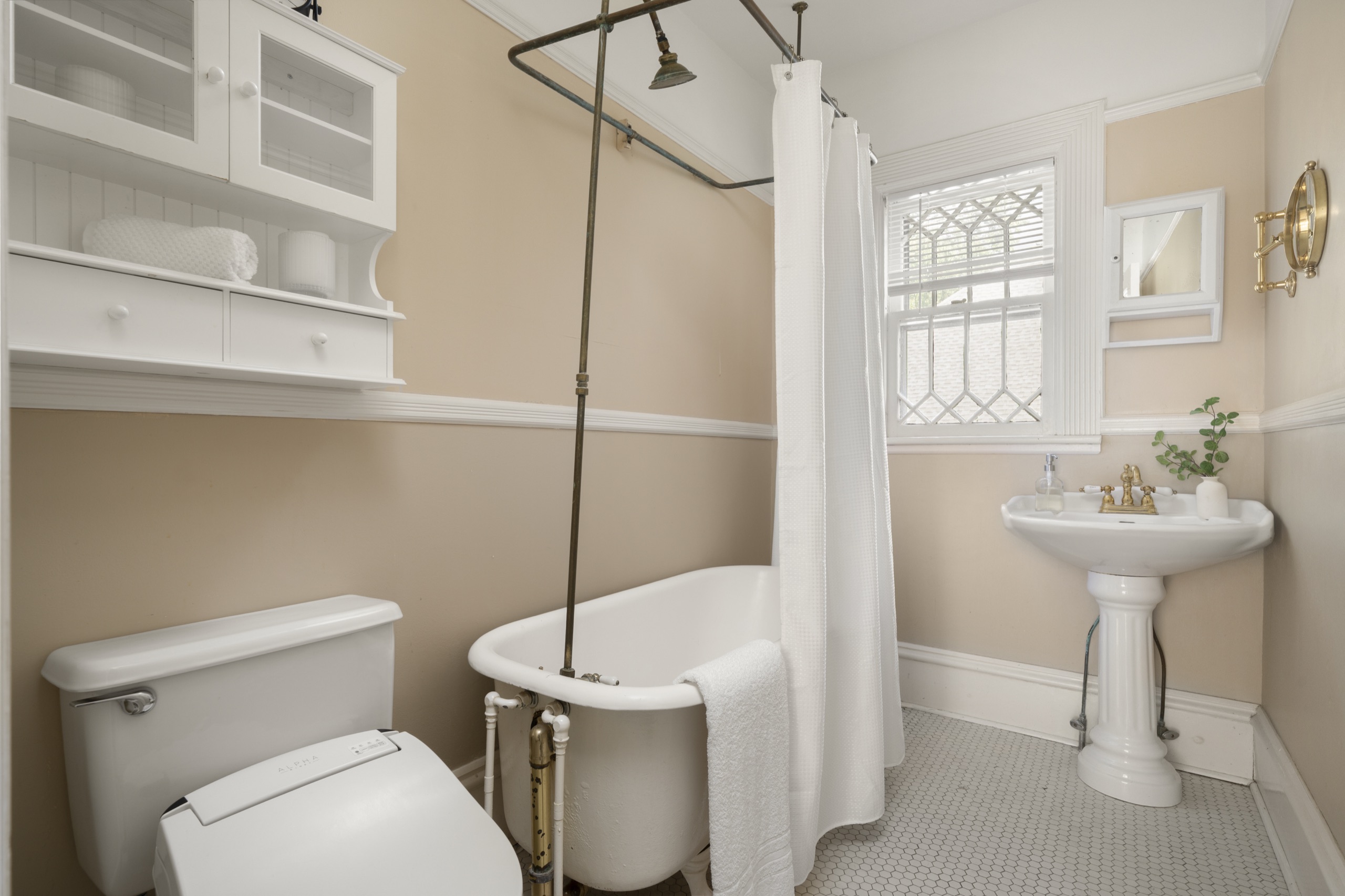 South Orange Colonial — frame 21