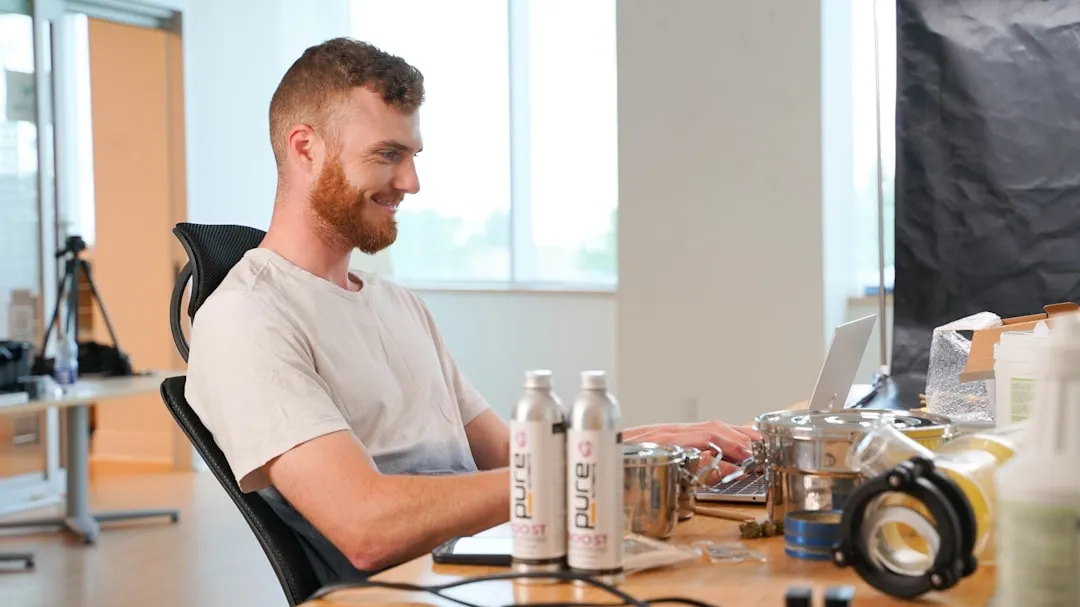 How to Grow LinkedIn Followers as a Founder: From 0 to 10K (Step-by-Step Guide 2026)