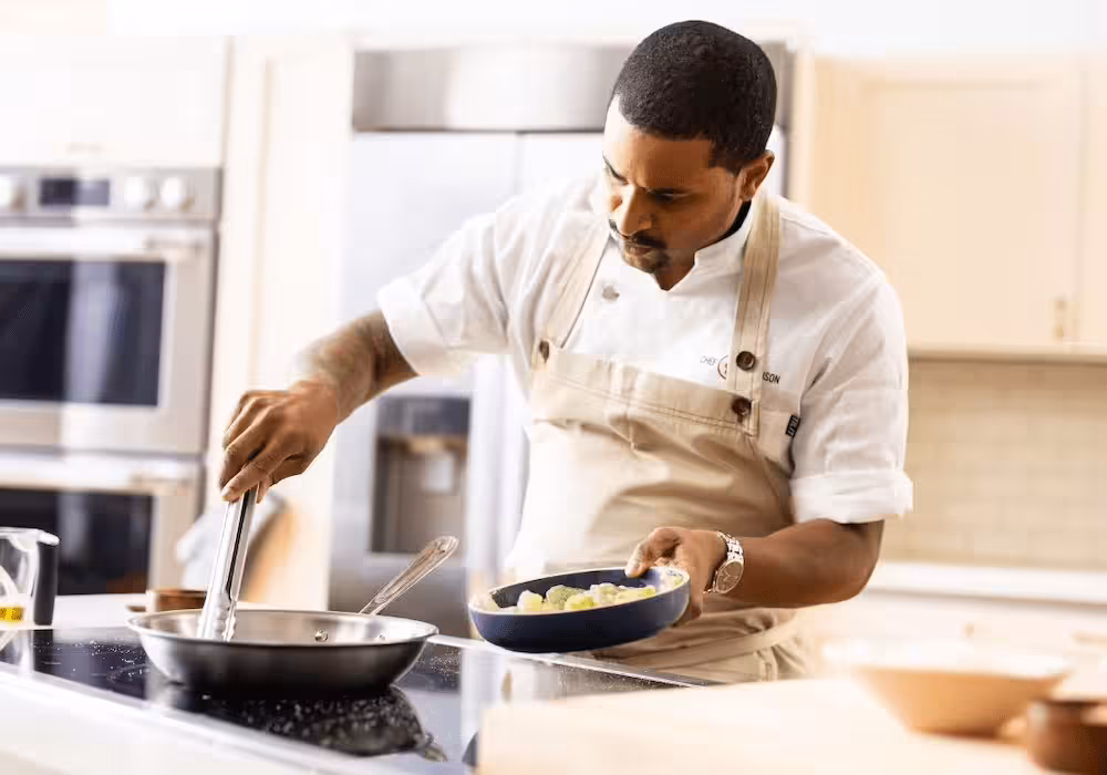 chef preparing meals for health plans