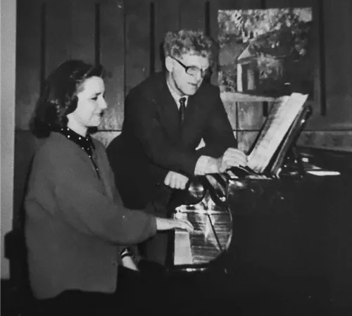 Anna Górecka i prof. Andrzej Jasiński.