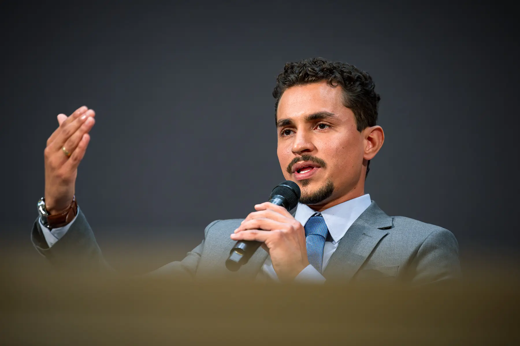 #YAS25 Laureate Salvino Oliveira © Young Activists Summit/Antoine Tardy 