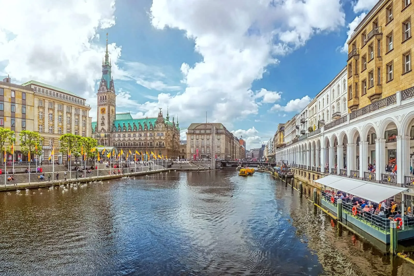 hambourg-banni-capsules-cafe-etablissements-publiques