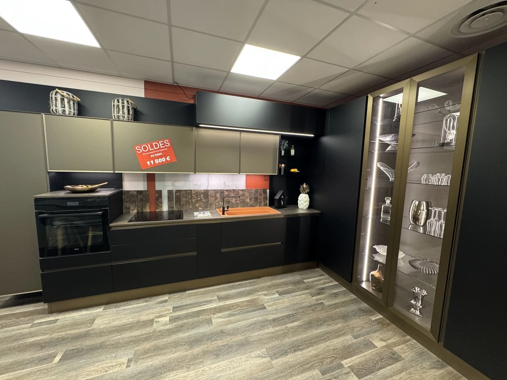 Cuisine avec îlot en soldes Kuchen