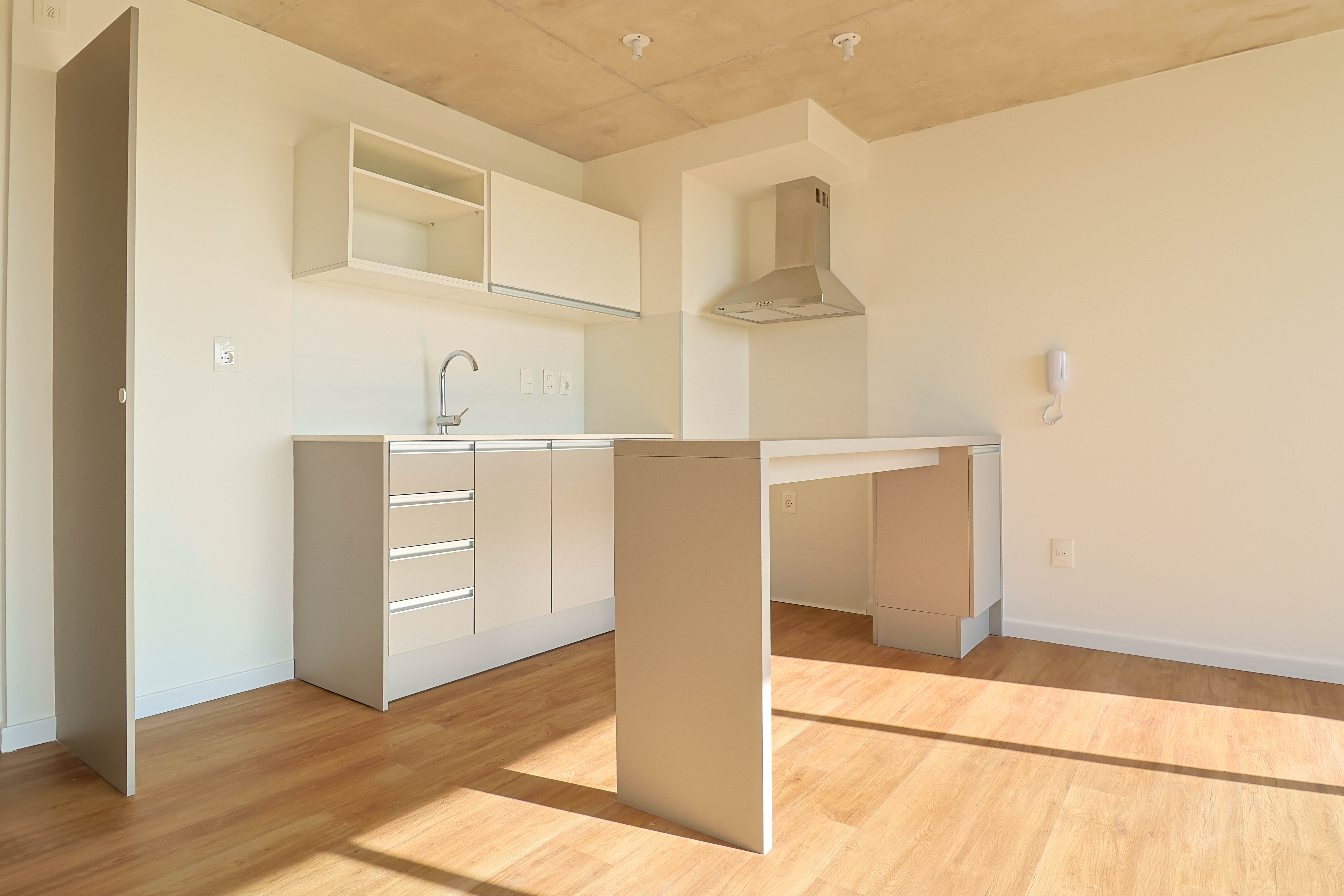 Venta apartamento a estrenar de 1 dormitorio con cochera piso alto Lagomar Sur