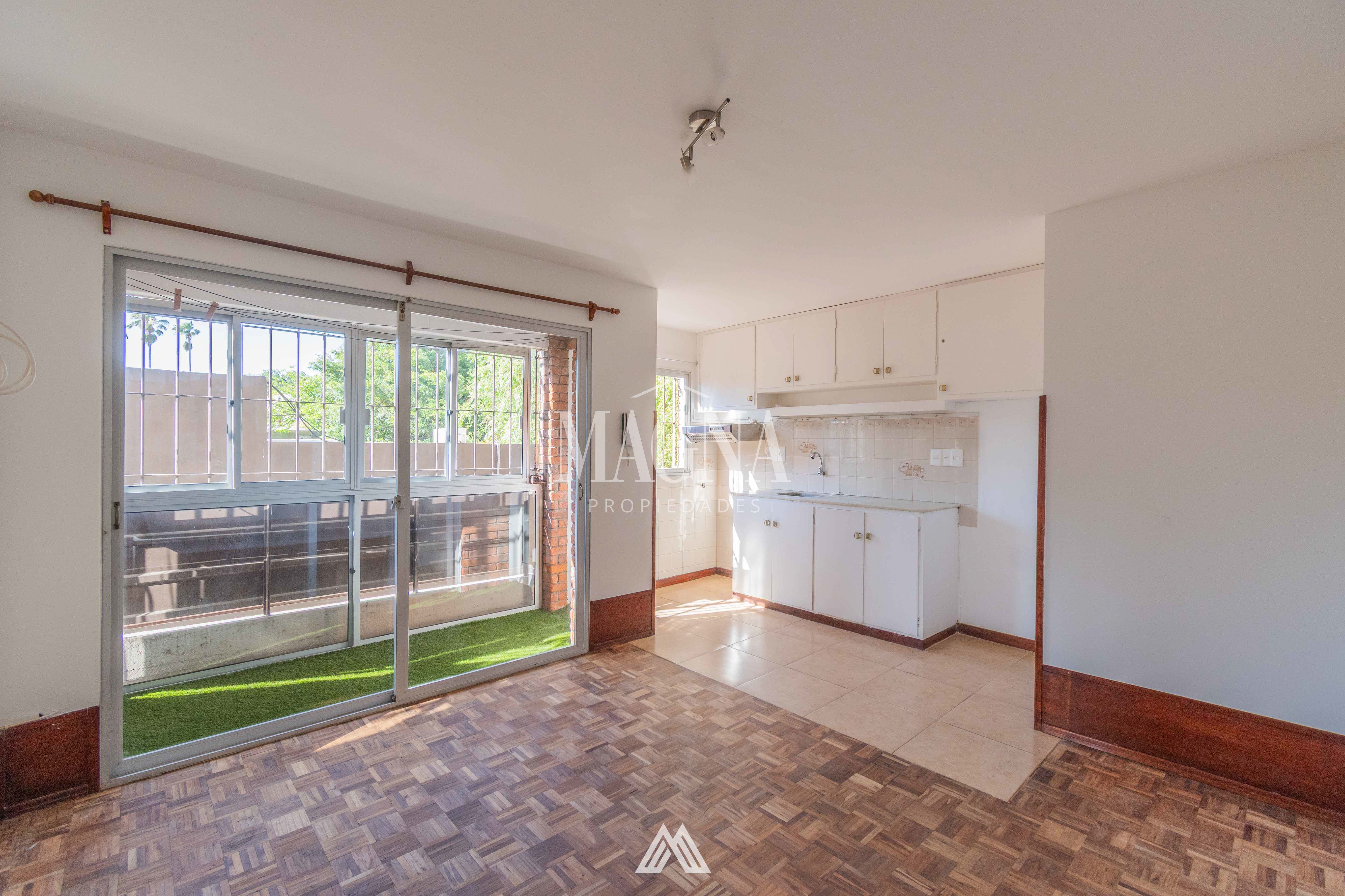 Alquiler Un Dormitorio en Malvín Sur Con Cochera Luminoso