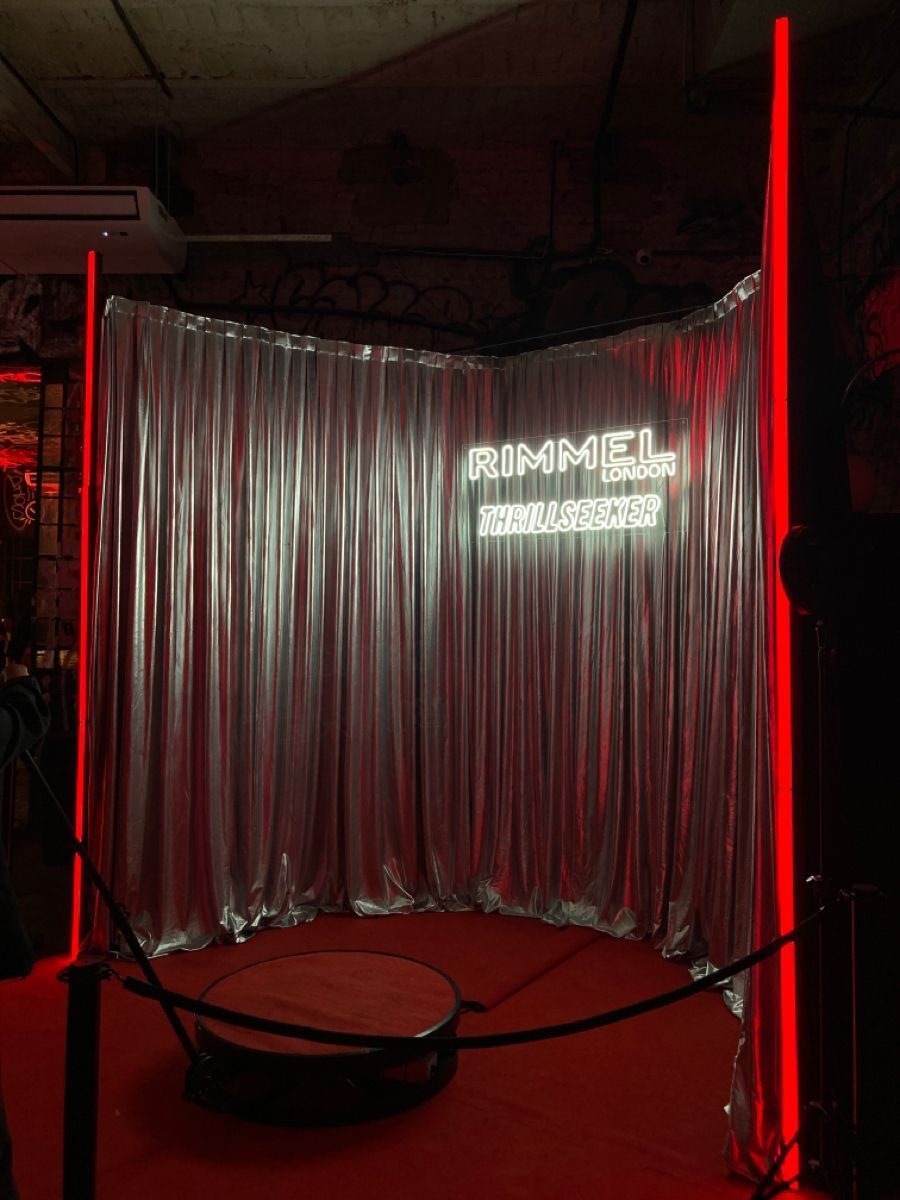 Silver Drape / Red Light