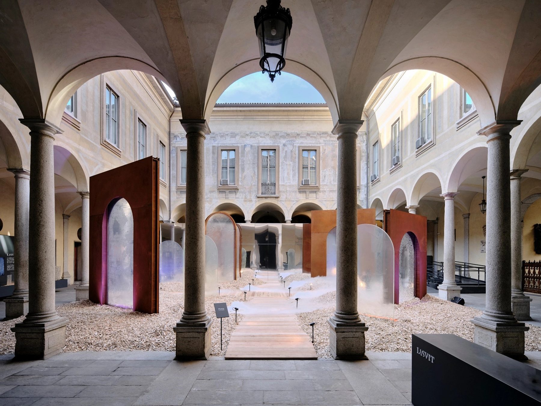 Porta - courtyard installation