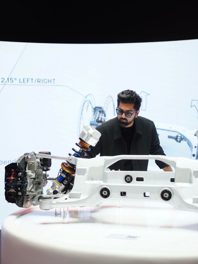 Engineering Display and Guest Interaction