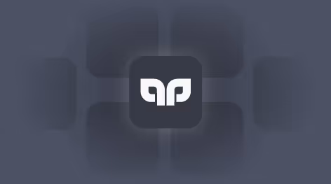 Logotipo blanco abstracto centrado sobre fondo sombreado azul oscuro con formas cuadradas difuminadas.