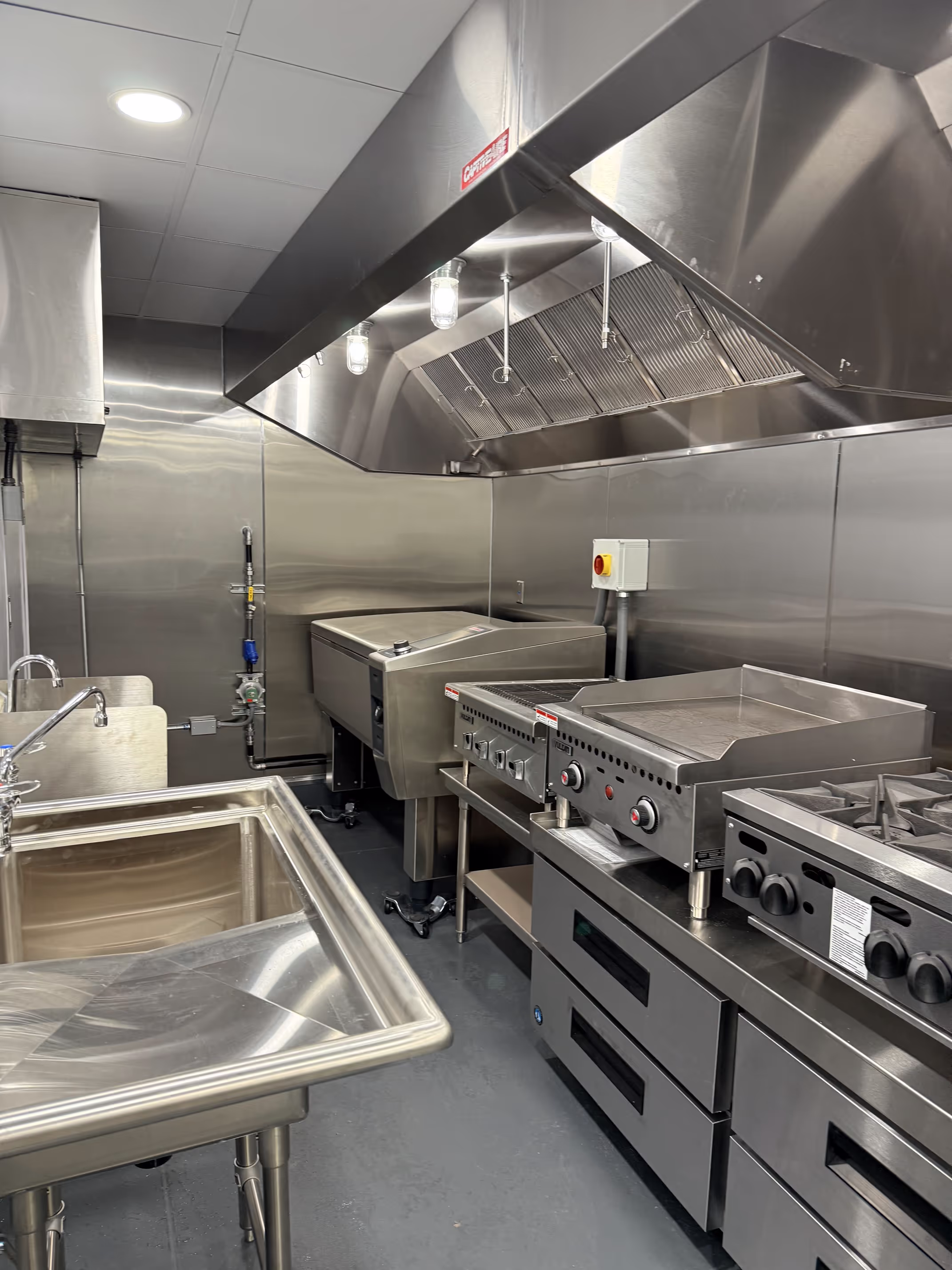 kitchen trailer rental size 