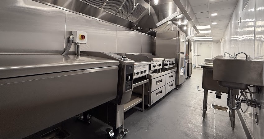 kitchen trailer business model 