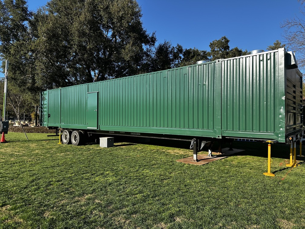 commercial mobile kitchen exterior 