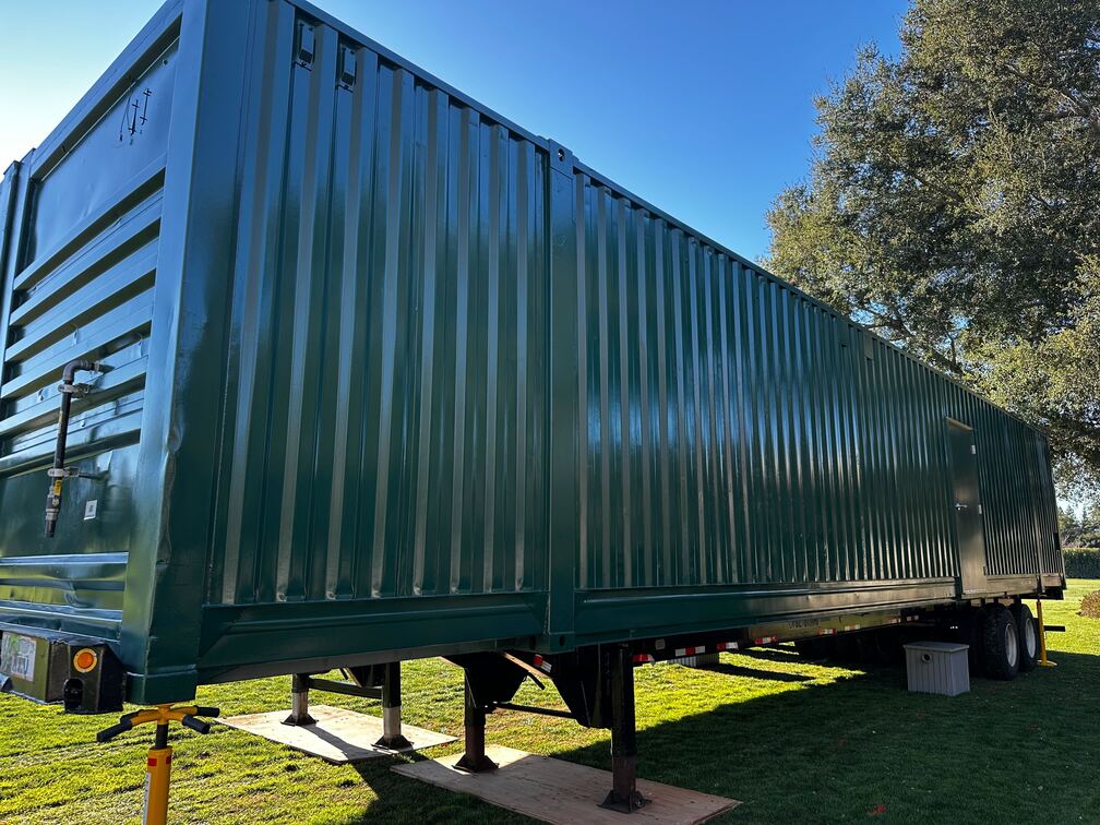 mobile kitchen exterior