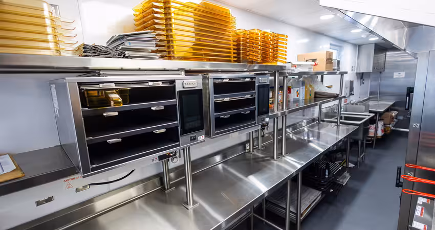 mobile kitchen for universities 