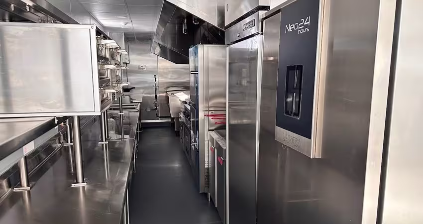 temporary kitchen equipment 