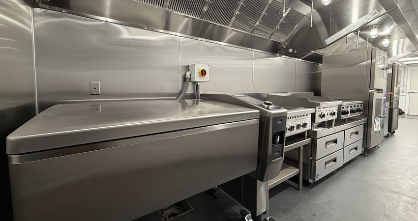 mobile kitchen trailer equipment