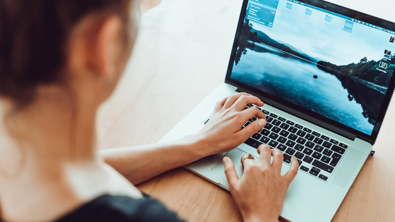 Virtual assistant time tracking