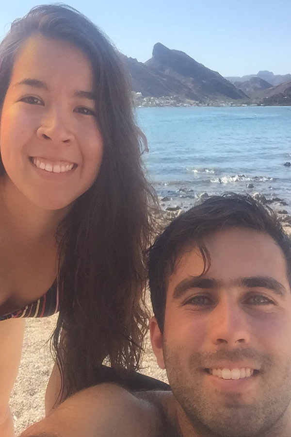 Arantxa y Eugenio en una playa en San Carlos en 2018.