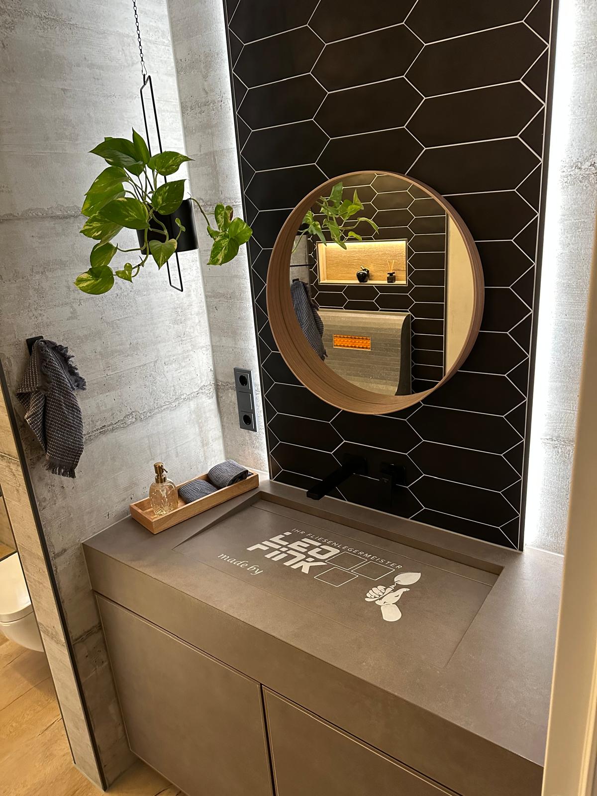 Bild eines Waschtisches mit Spiegel